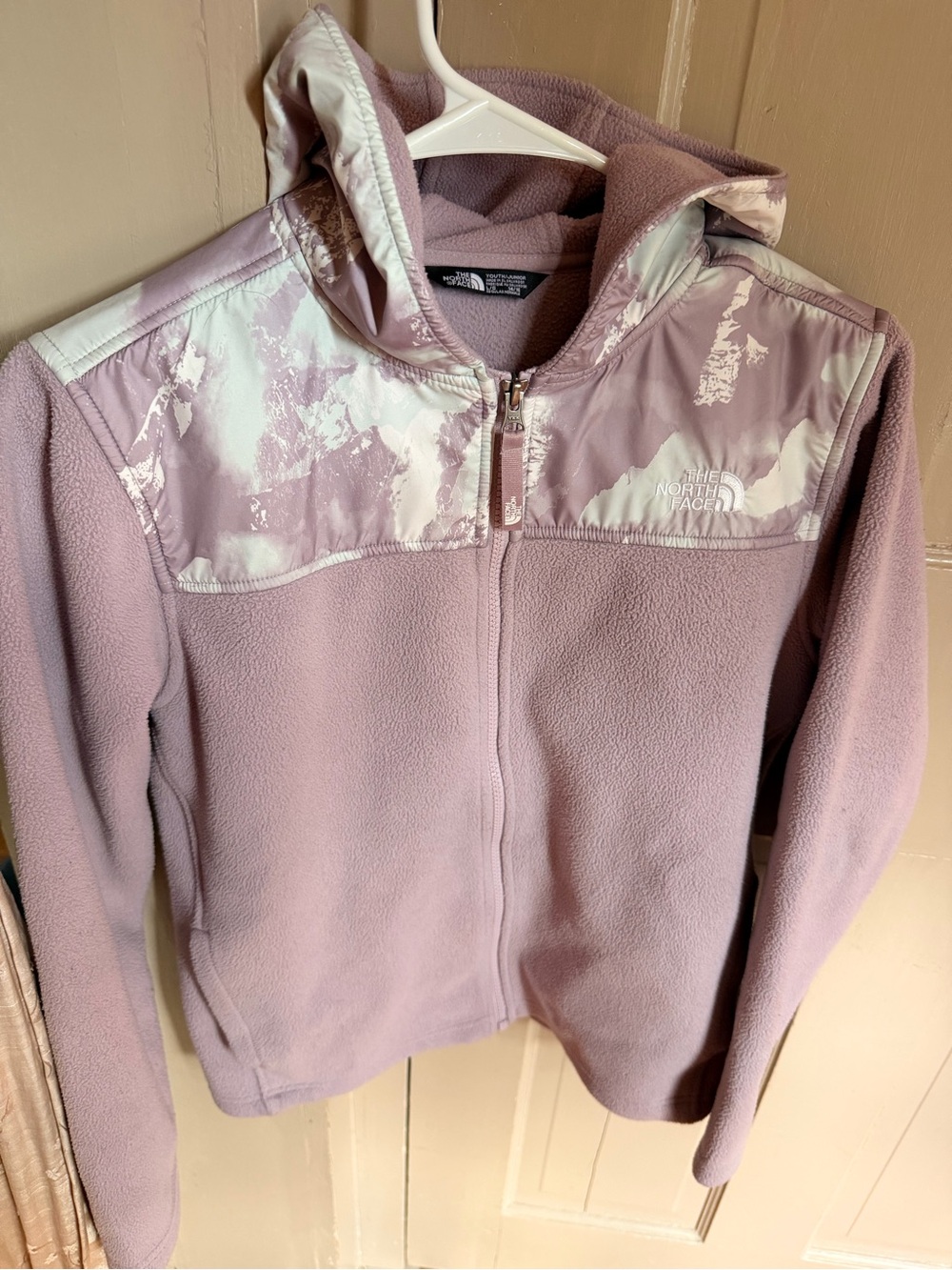 Girls North Face Denali Jacket with hood Size Large